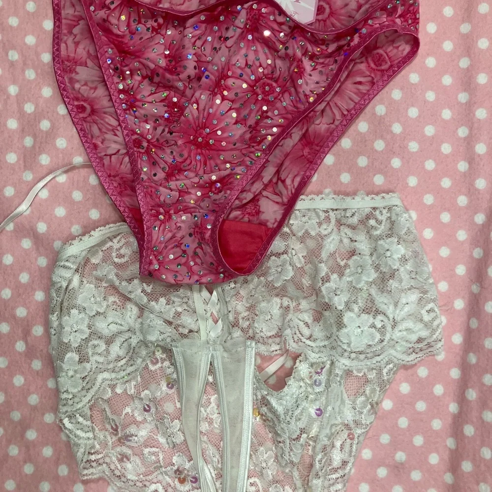Frederick’s of Hollywood lace intimate underwear/Pink Panty L NWT